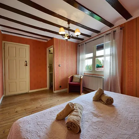 Villa Historic Haven By Fidalsa Labastida