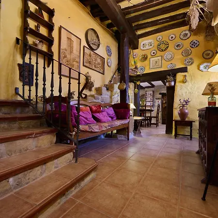 Villa Historic Haven By Fidalsa Labastida