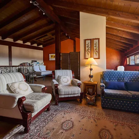 Villa Historic Haven By Fidalsa Labastida