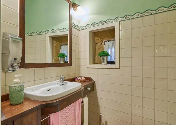 Historic Haven By Fidalsa *