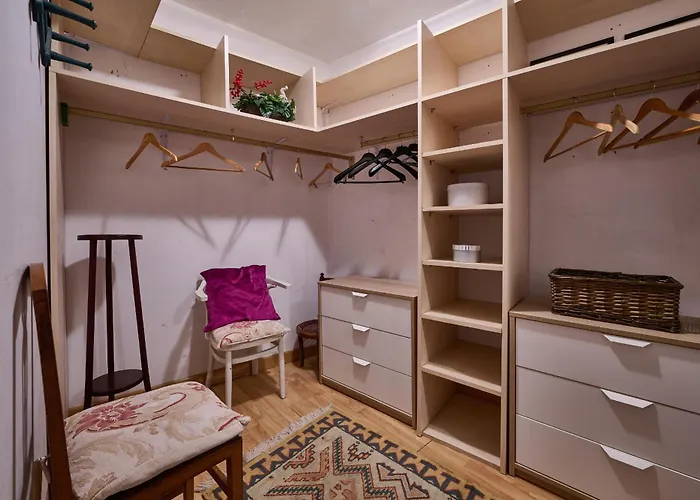 别墅 Historic Haven By Fidalsa